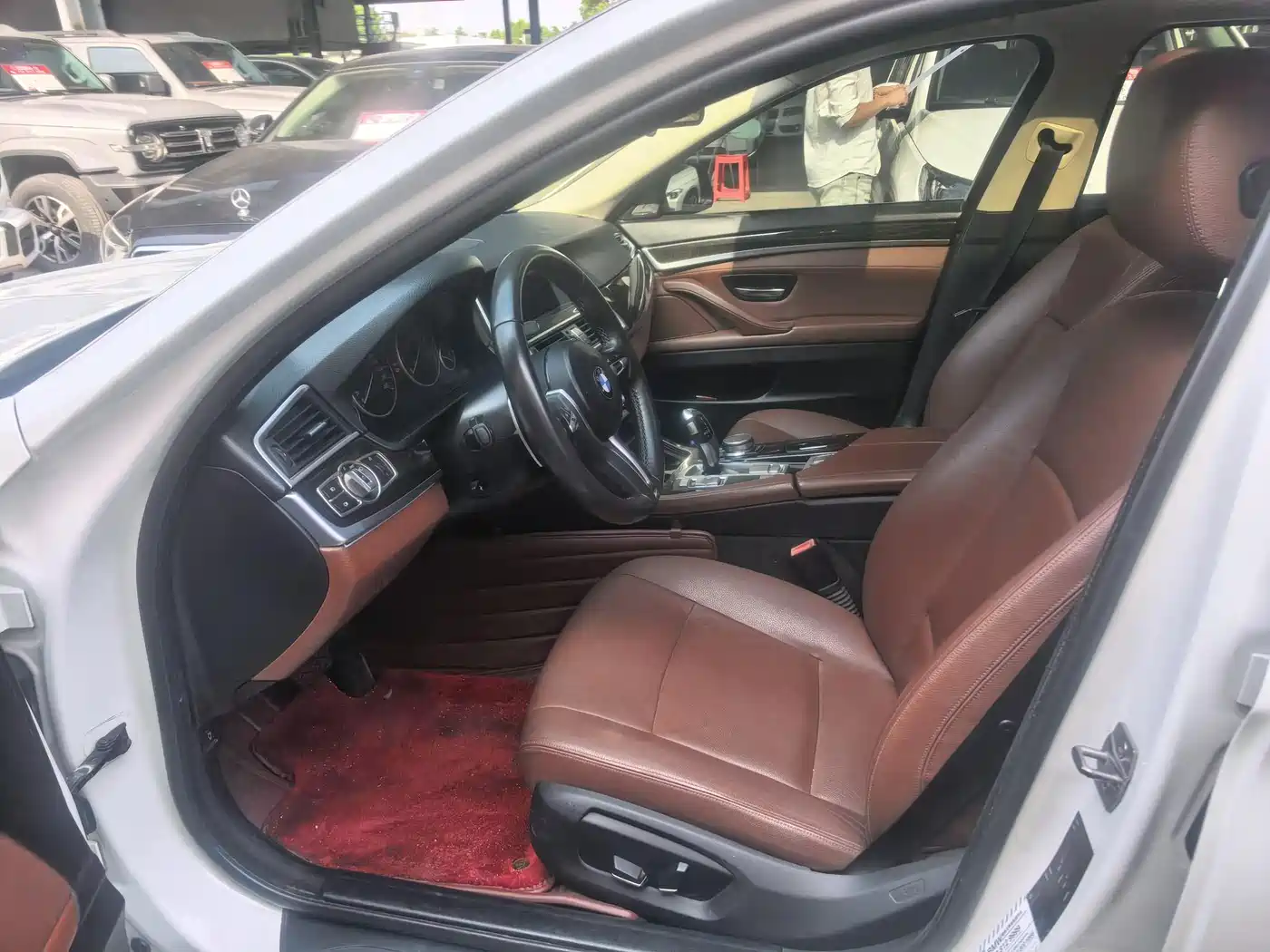 BMW 5 Series 2014 525Li Leading фото 6