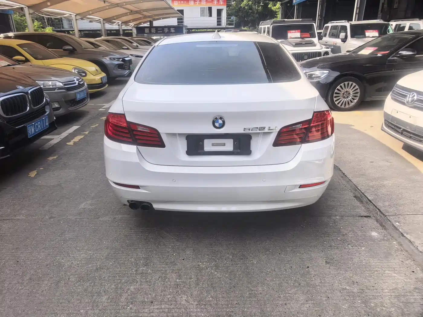 BMW 5 Series 2014 525Li Leading фото 11