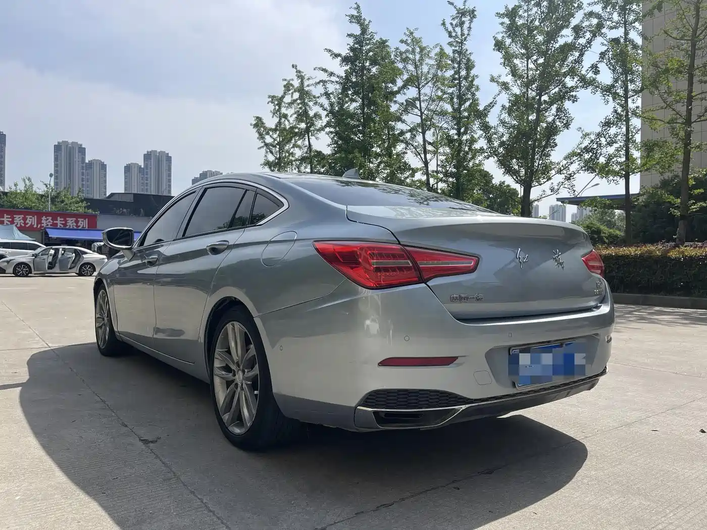 Hongqi H5 2018 30TD Smart Connected Royal Edition фото 10