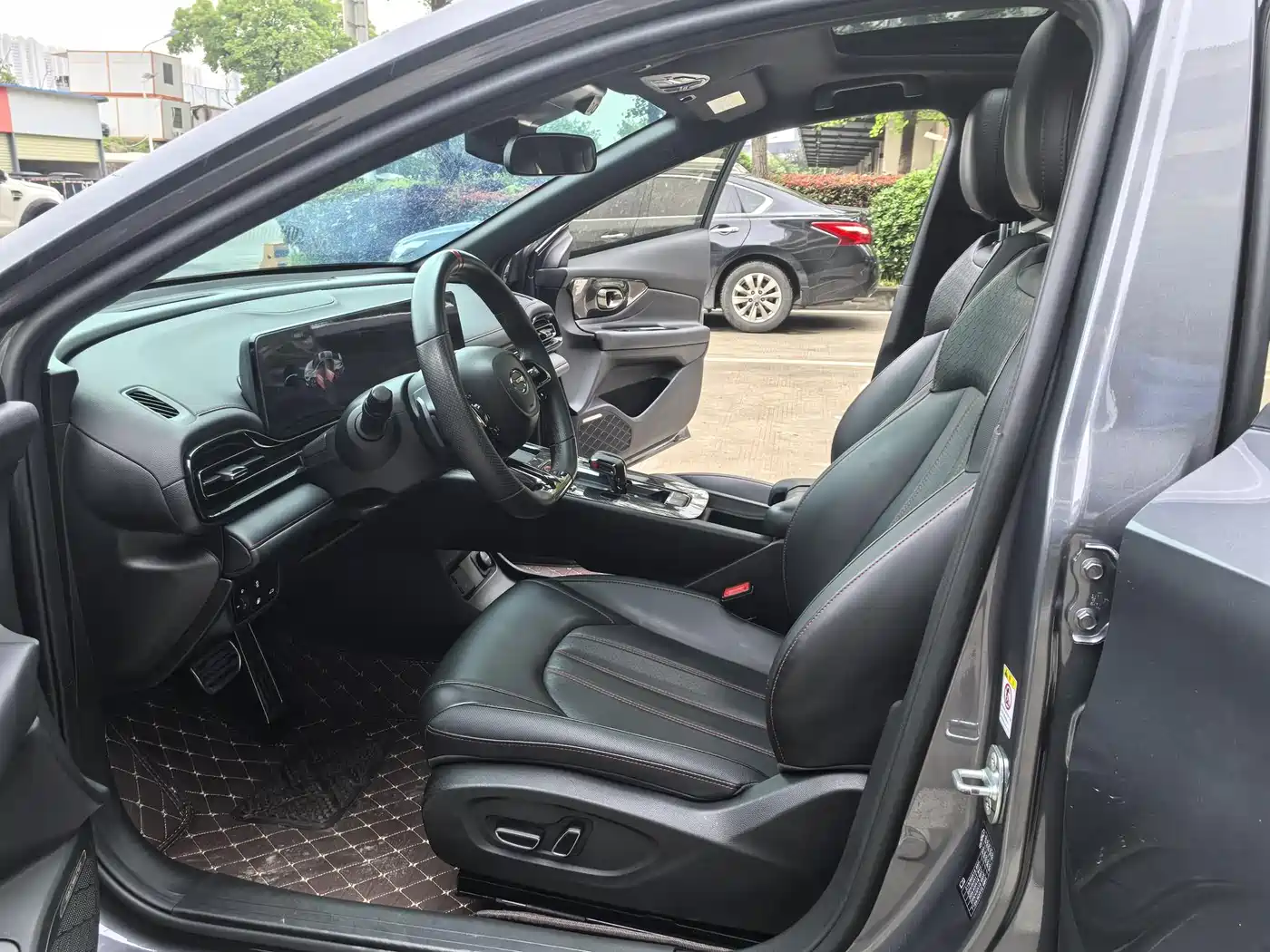 GAC Trumpchi Trumpchi Emkoo 2021 270T DCT J10 Sprinter Edition фото 4