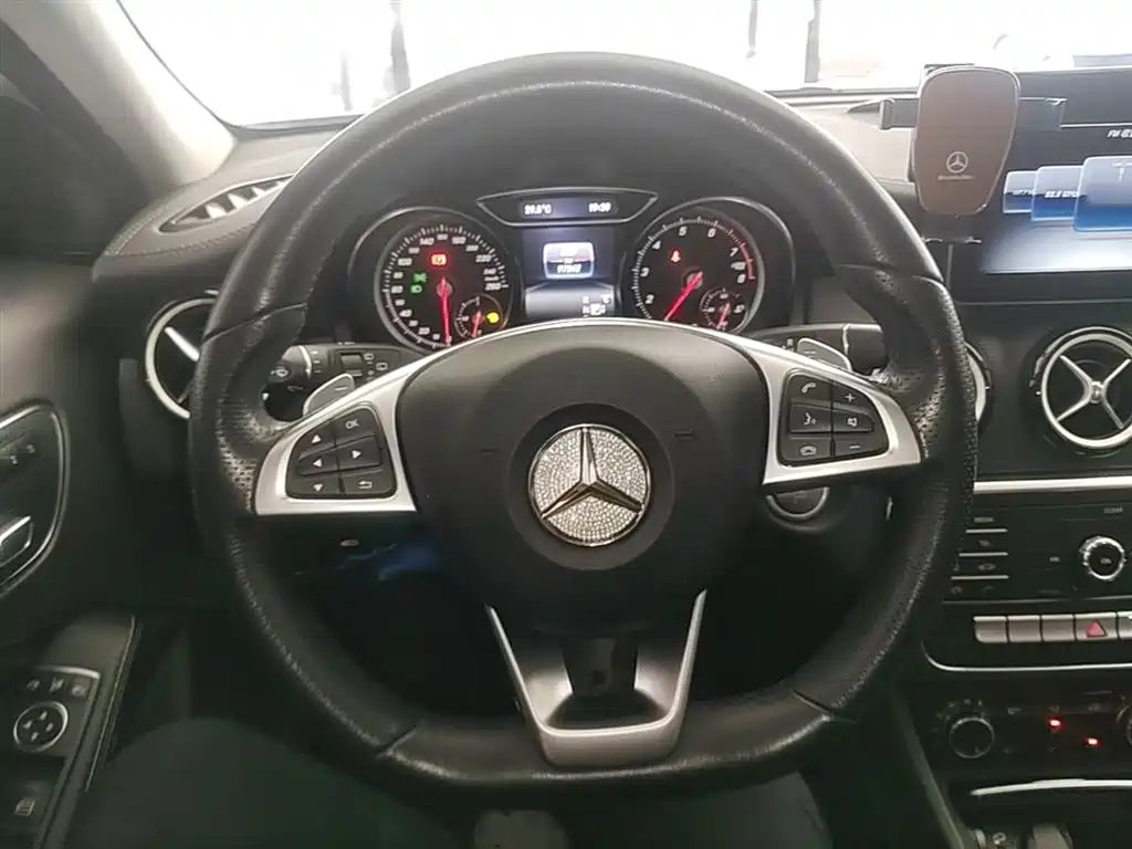 Mercedes-Benz GLA 2019 GLA 200 Fashion фото 11