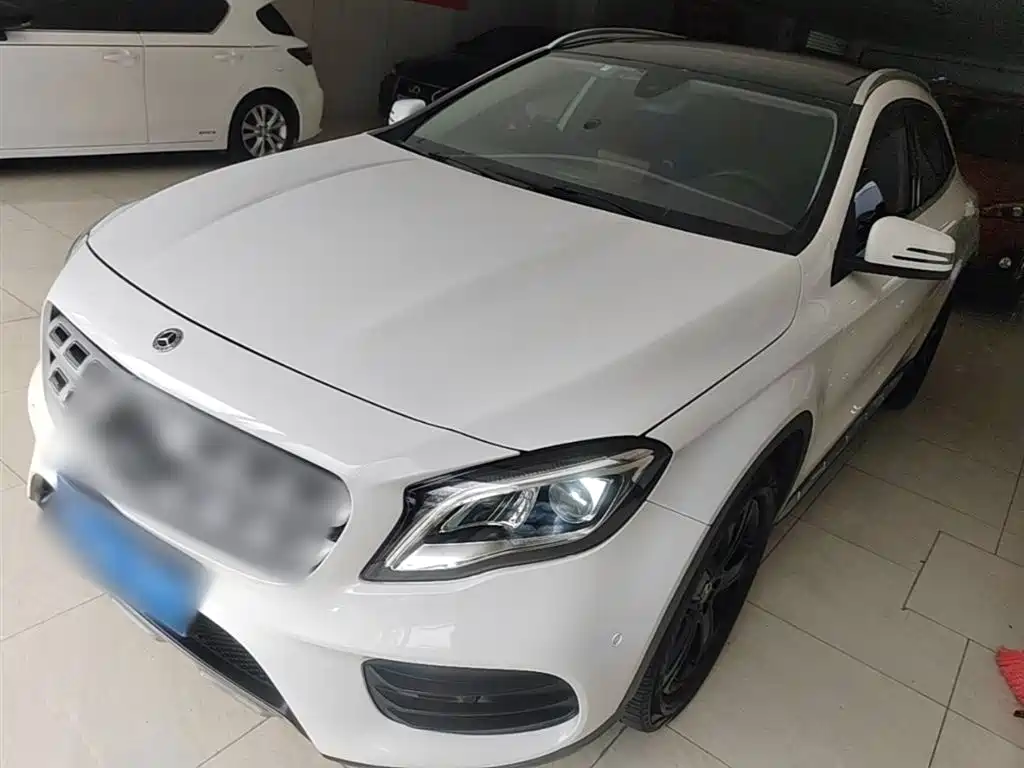 Mercedes-Benz GLA 2019 GLA 200 Fashion