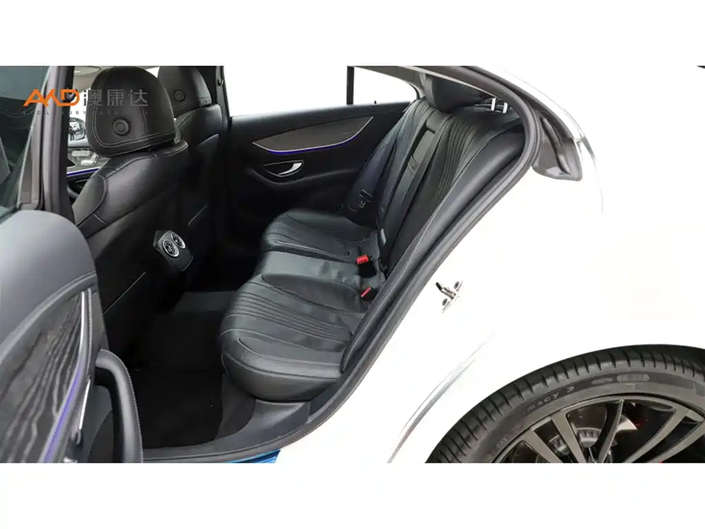 Photo 7 - Mercedes-Benz CLS