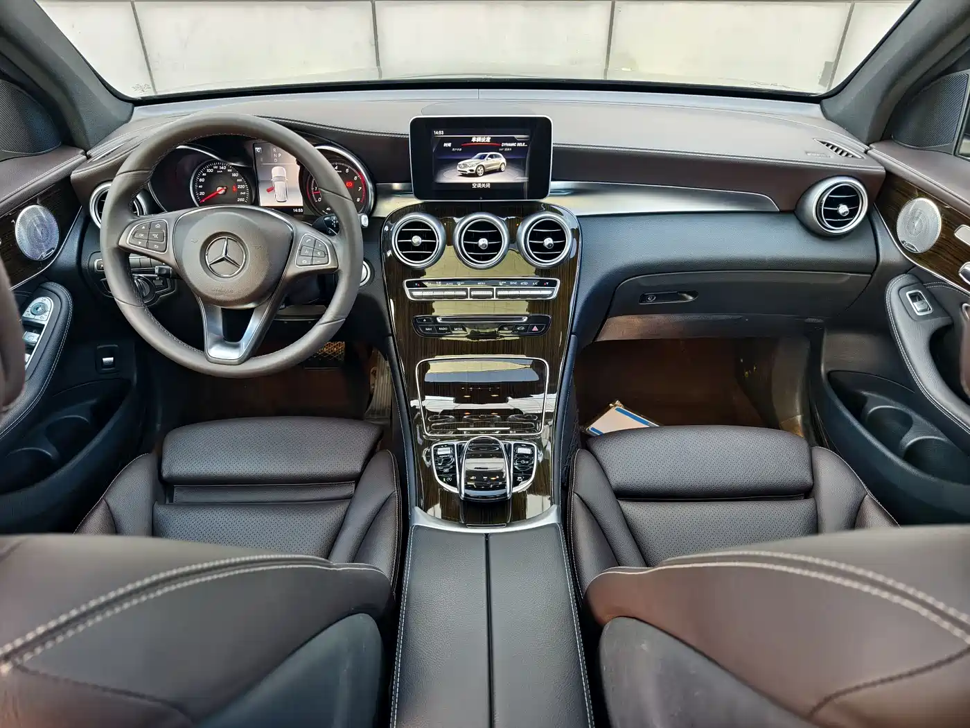 Mercedes-Benz GLC 2018 GLC 260 4MATIC Luxury фото 6