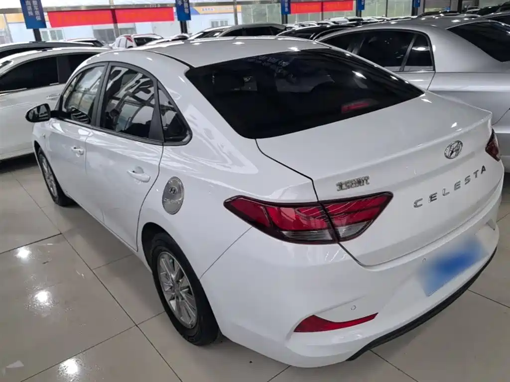 Hyundai Elantra 2018 1.6L Automatic Pleasing Edition GL China VI фото 5
