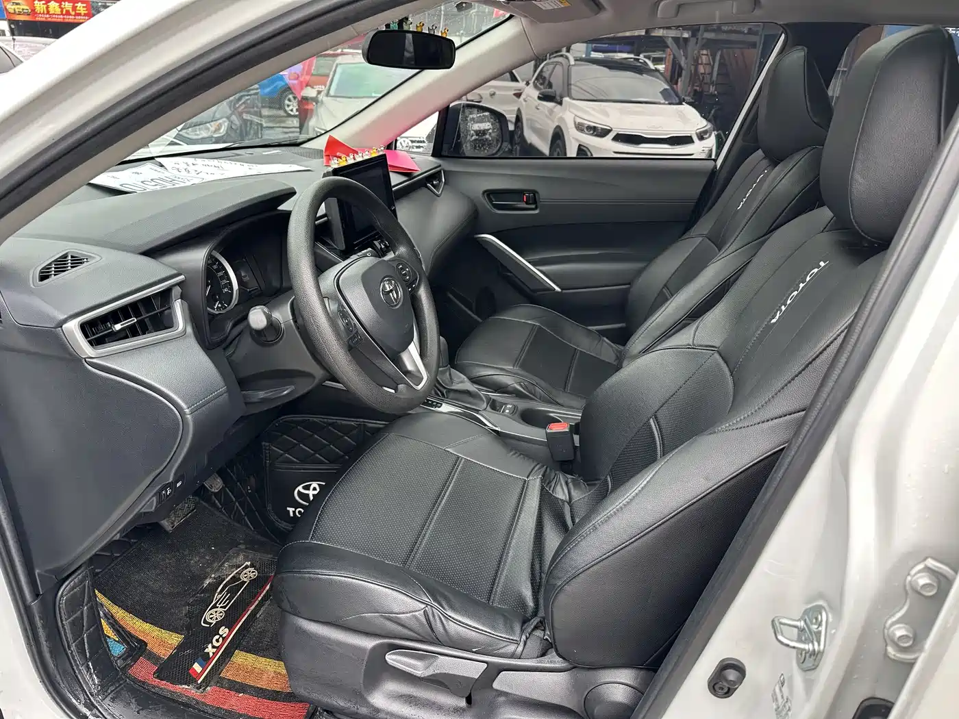 Toyota Frontlander 2023 2.0L CVT Leading Edition фото 9