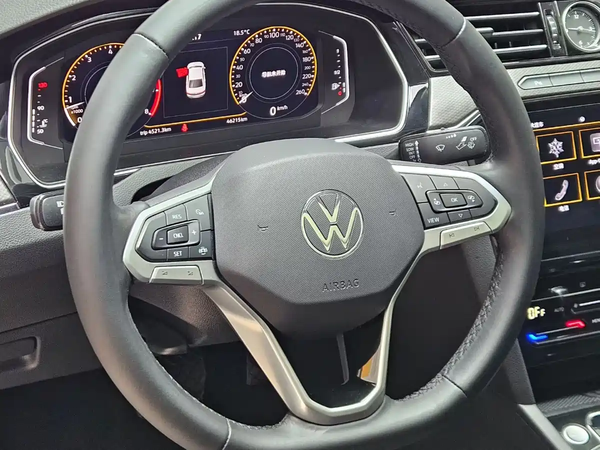 Volkswagen Magotan 2021 330TSI DSG 30th Anniversary Edition фото 3