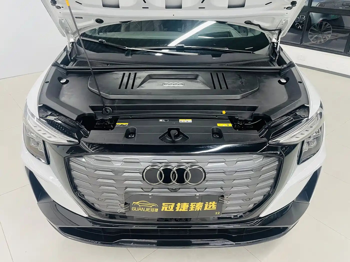 AUDI Q5 E TRON