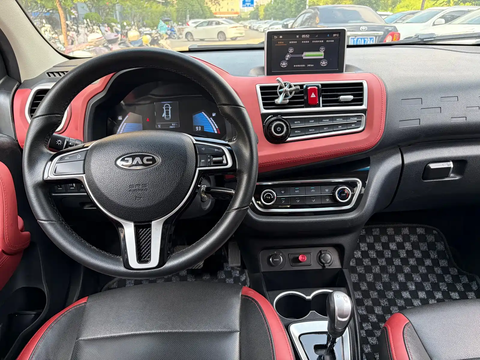 Фото 5 - JAC JAC iEV6E