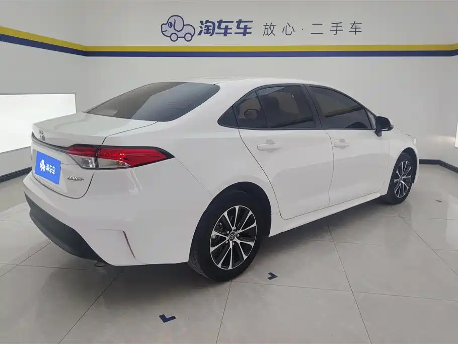 Фото 3 - Toyota Levin