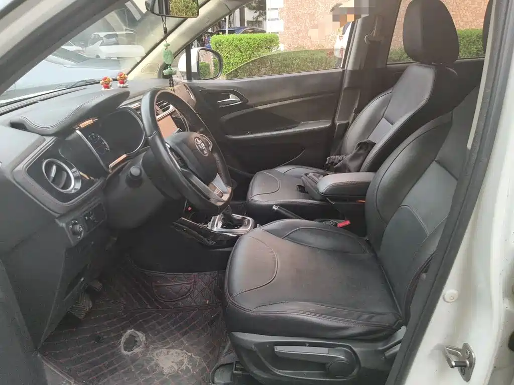 Zhonghua V3 2016 2016 1.5L Automatic Smart