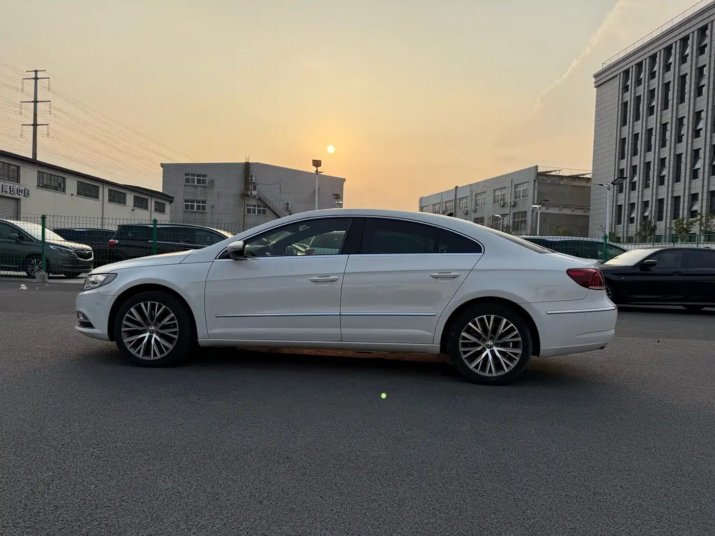 Volkswagen FAW-Volkswagen CC 2016 Model 1.8TSI Luxury фото 16
