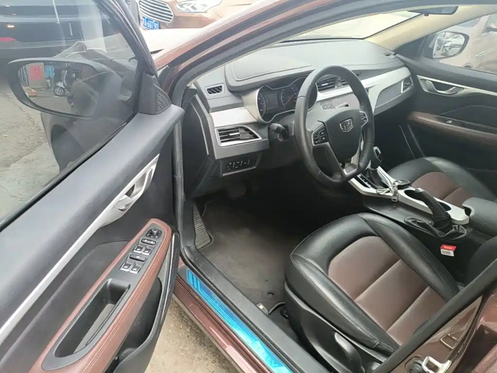 Фото 16 - Geely Vision