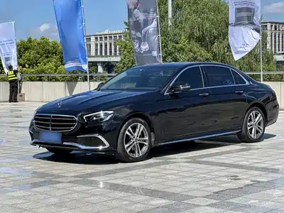 Mercedes-Benz E