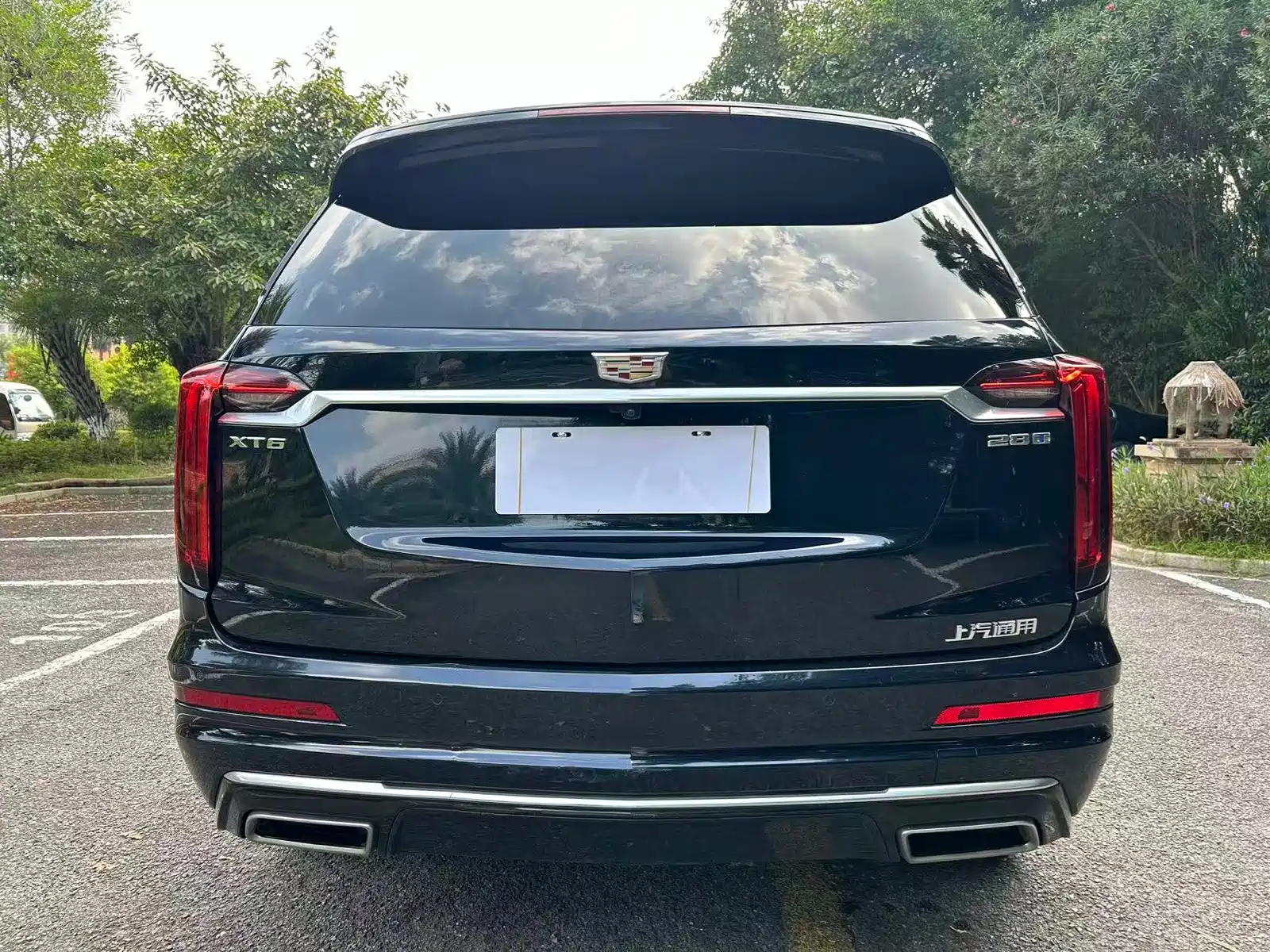 Фото 8 - Cadillac XT6