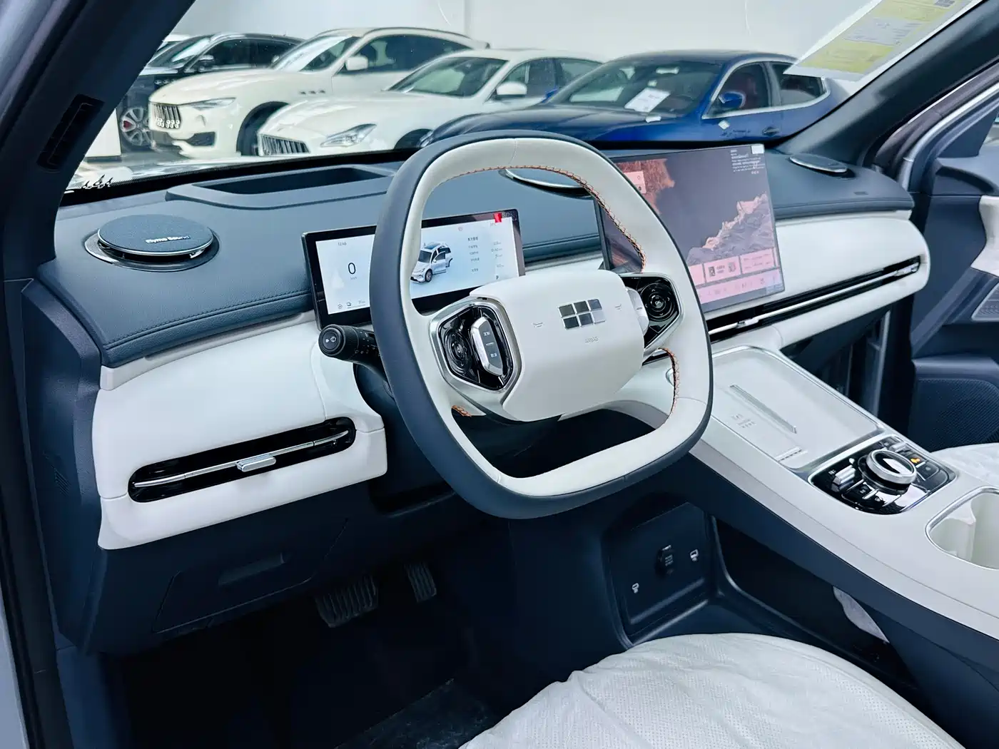 Geely Galaxy Galaxy Starship 7 EM-i 2025 Model 120km Explorer+ Edition фото 5