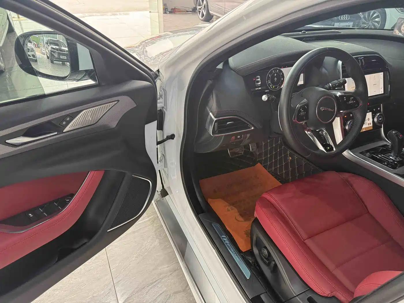 Jaguar XEL 2024 2024 Model 2.0T 250PS R-DYNAMIC S Progressive Sport Edition