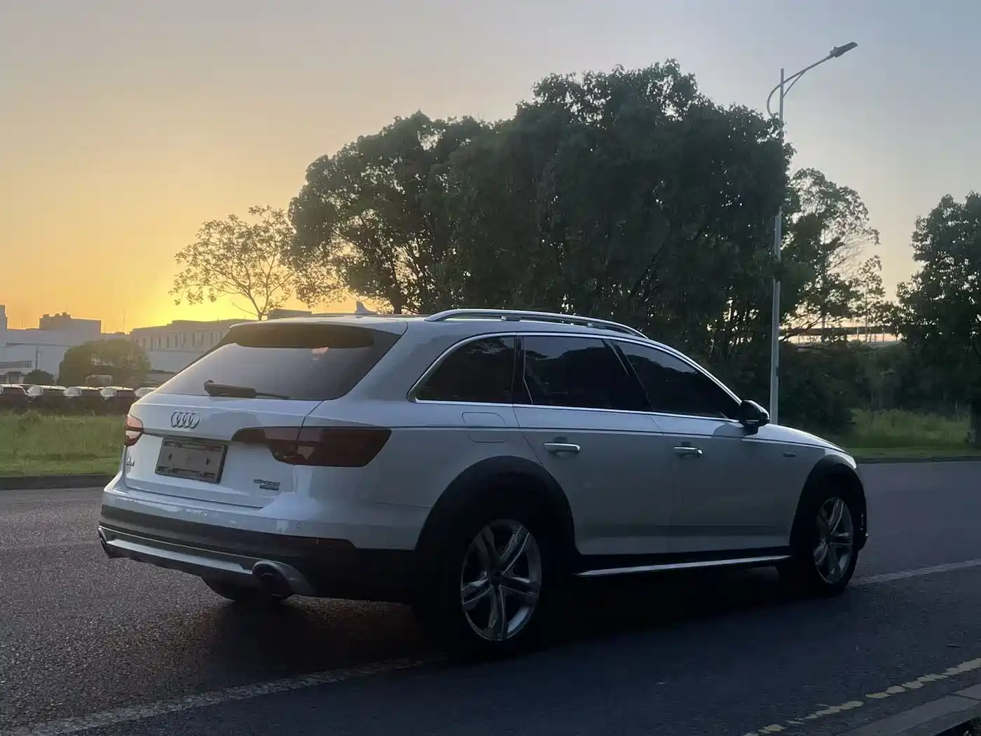 Audi A4 (Import) 2018 2017 45 TFSI allroad quattro Fashion