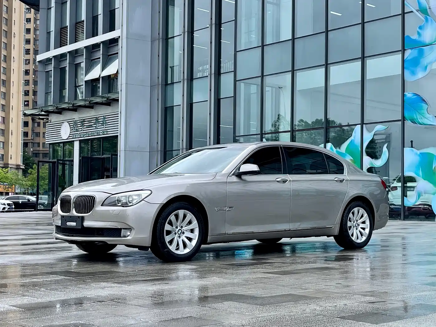 BMW 7 Series 2009 Model 740Li Leading Edition