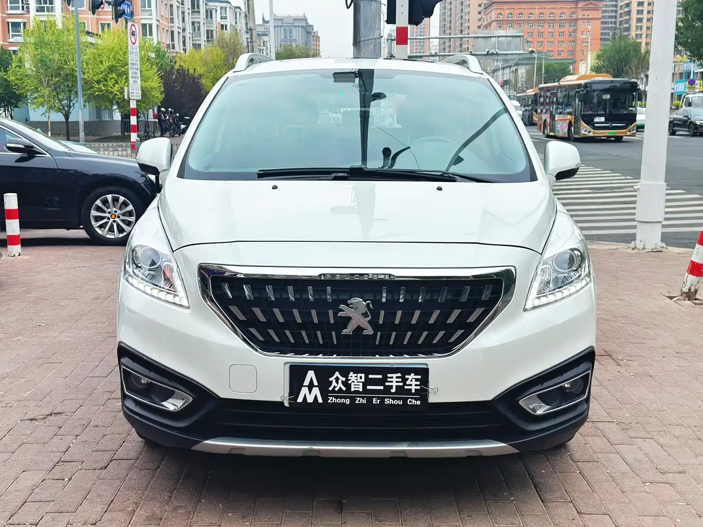 Peugeot 3008 2016 1.6THP Automatic Standard Edition фото 4