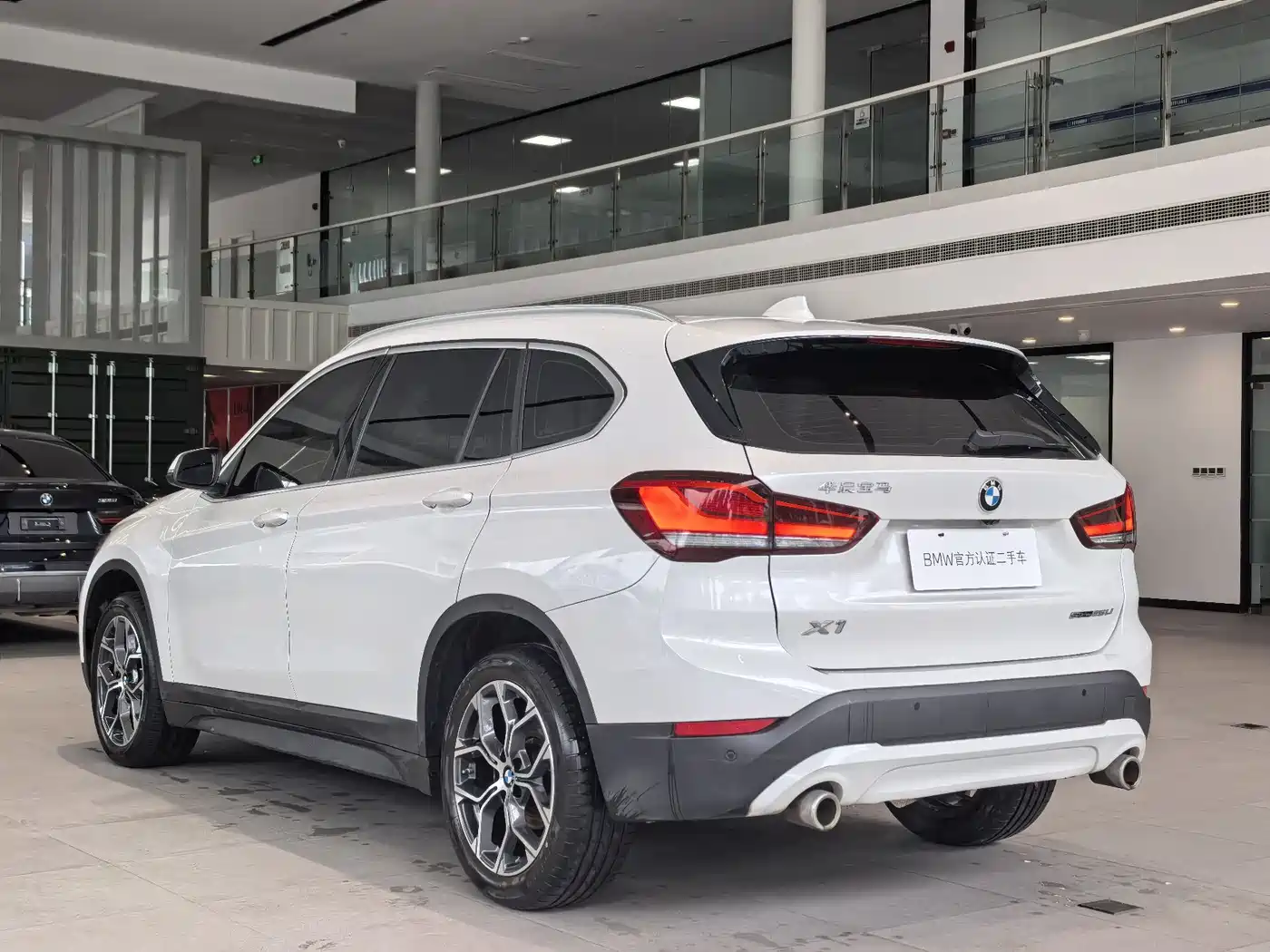 BMW X1 2022 sDrive25Li Leading фото 6