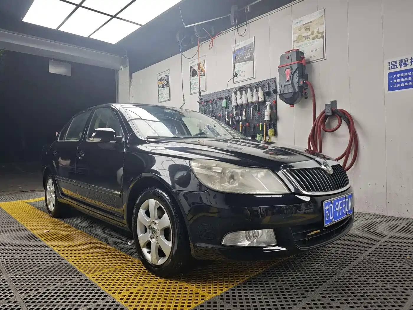 Škoda Octavia 2012 1.8TSI DSG Yijun Edition фото 3