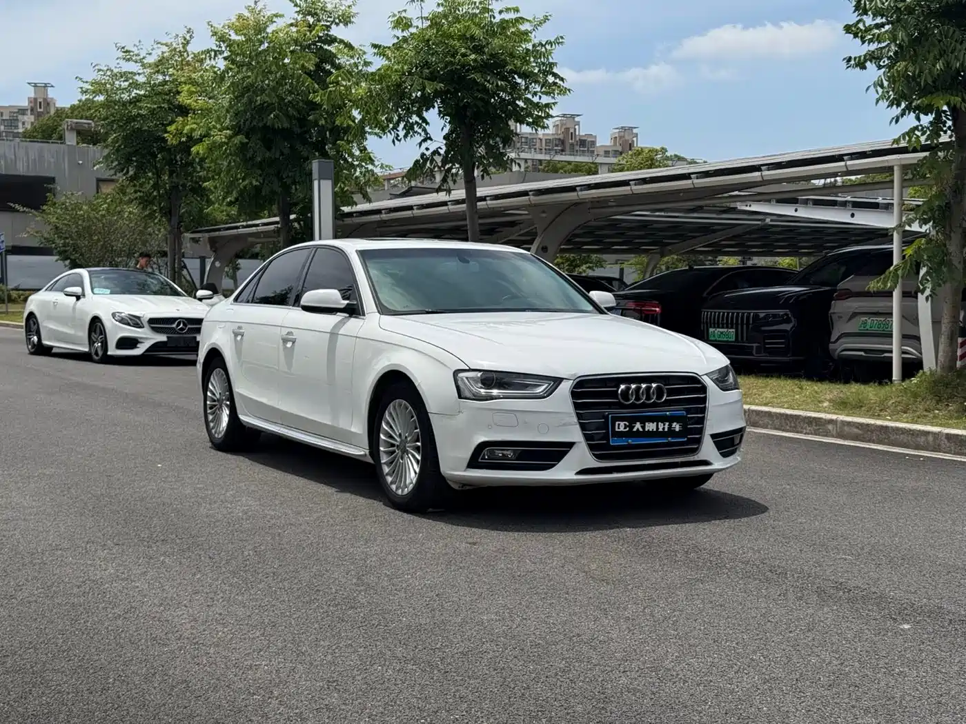 Audi A4L 2015 35 TFSI Auto Comfort фото 2