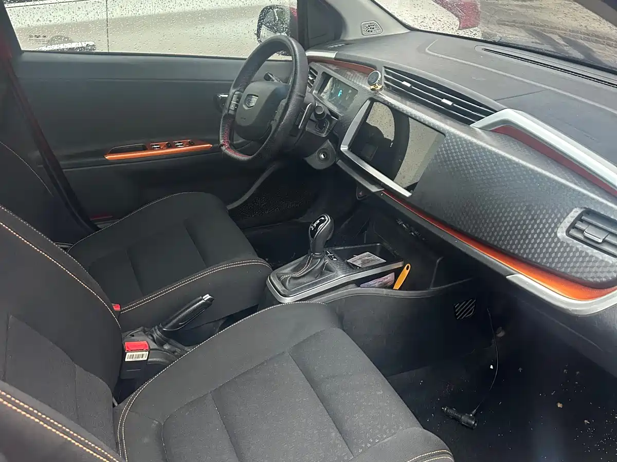 Geely Yuanjing X1 2018 2017 1.3L Auto Fun Edition