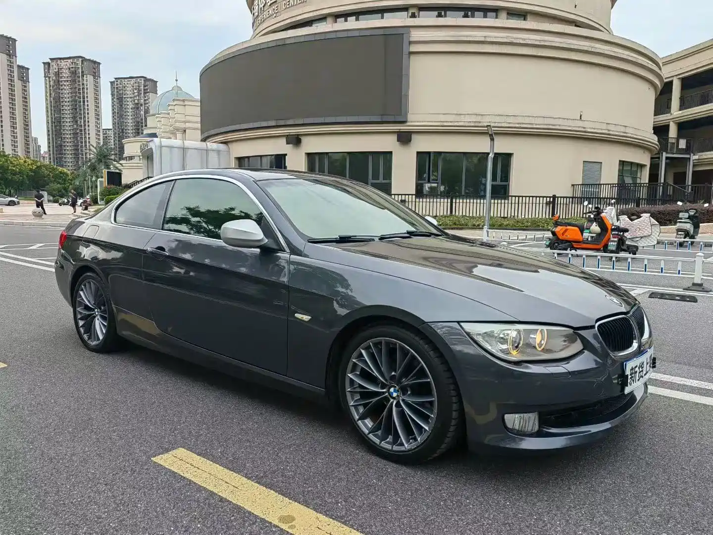 Photo 3 - BMW 3 Series (Import)