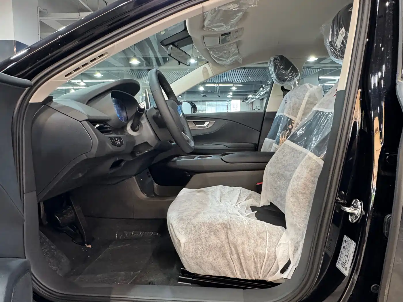 Hongqi E-QM5 2025 610km PLUS фото 4