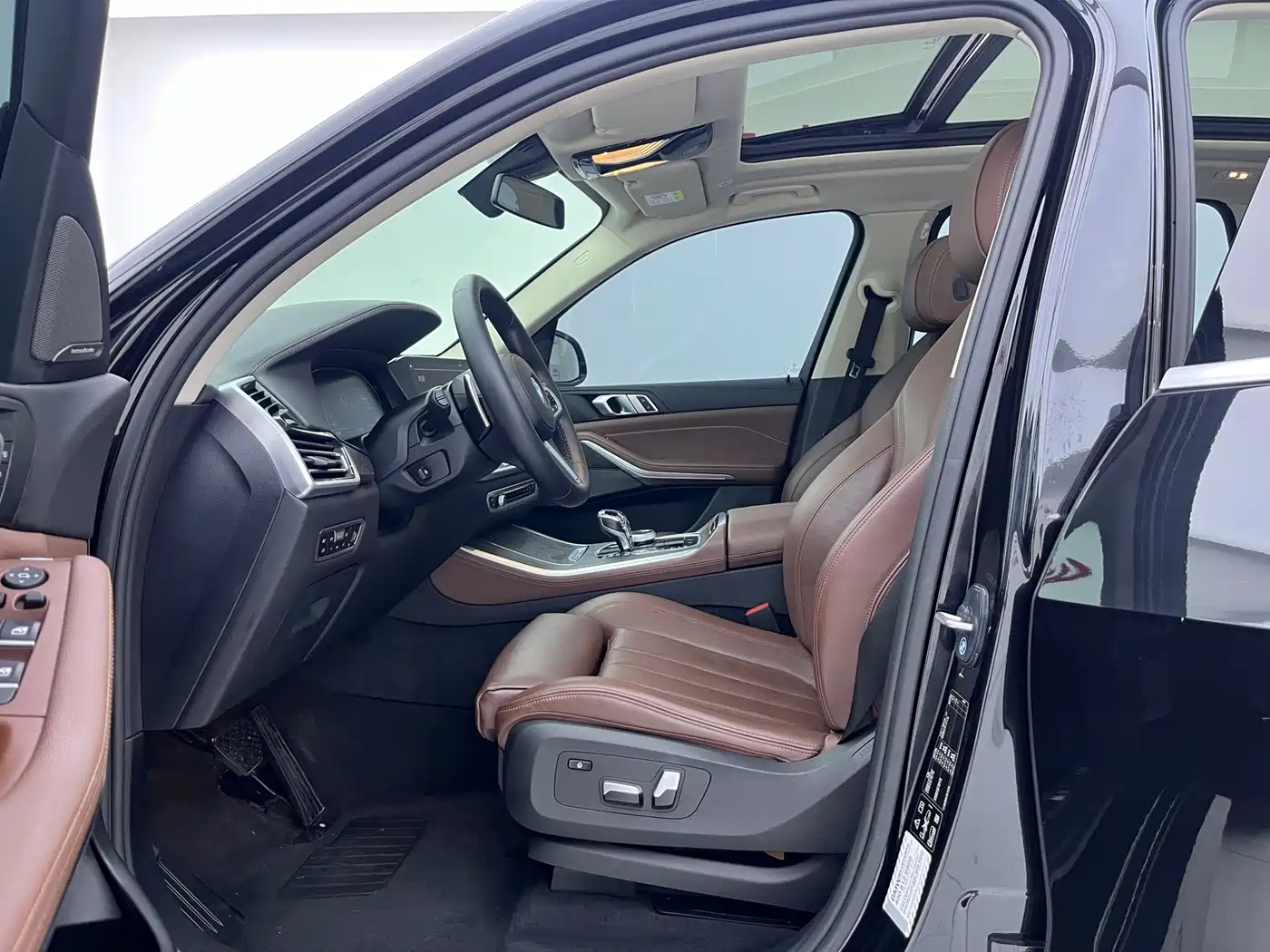 BMW X5 (Import) 2021 xDrive40i M Sport Package фото 18