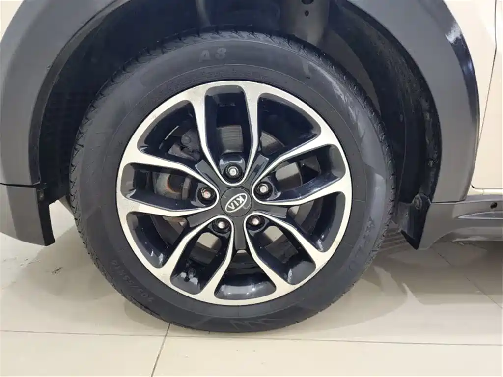Kia Soul 2013 1.6L AT Premium фото 18