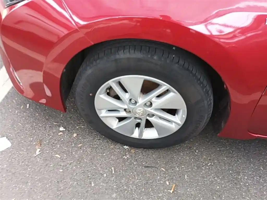 Toyota Corolla 2014 1.6L CVT GL-i фото 23