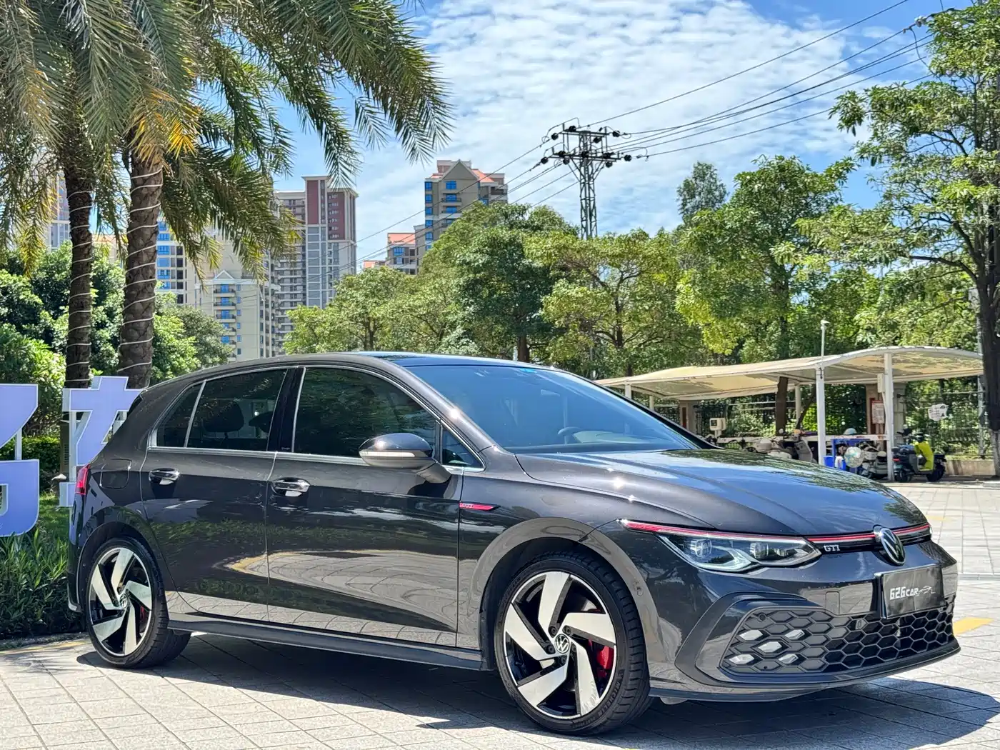 VOLKSWAGEN GOLF GTI
