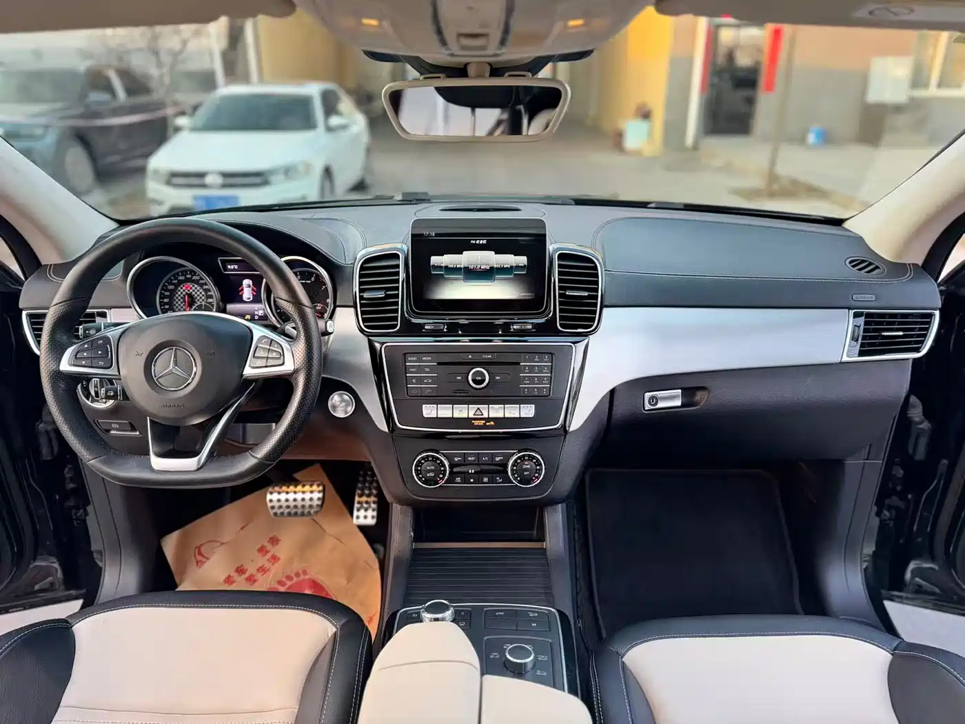 Mercedes-Benz GLE Coupe AMG 2017 AMG GLE 43 4MATIC Coupe SUV фото 10