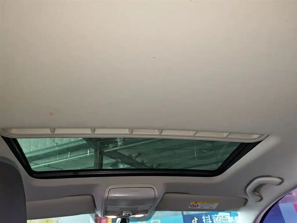 Volkswagen Sagitar 2018 1.6L Automatic Comfort фото 18