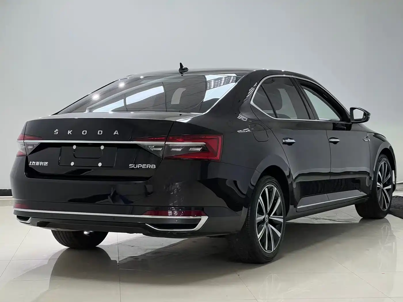 Škoda Superb 2024 TSI280 DSG Premium Edition фото 6