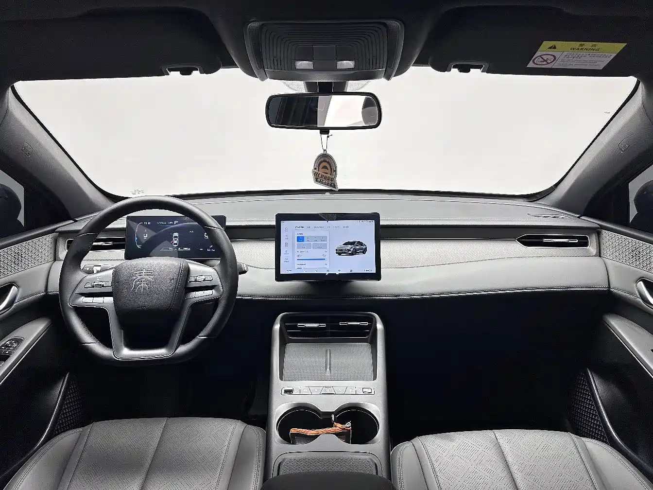 BYD Qin PLUS 2026 DM-i Smart Edition 128KM Progressive фото 13