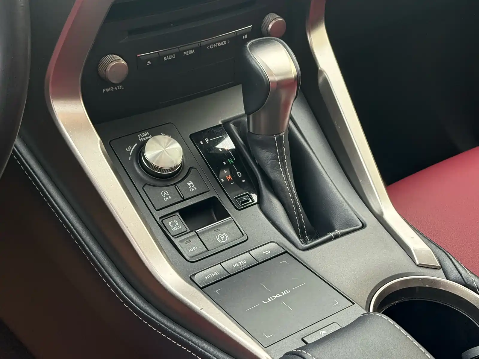 Фото 8 - Lexus NX