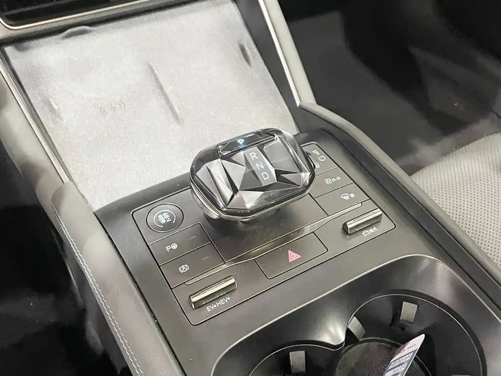 BYD Qin L 2025 DM-i Smart Drive Edition 120KM Surpassing фото 12