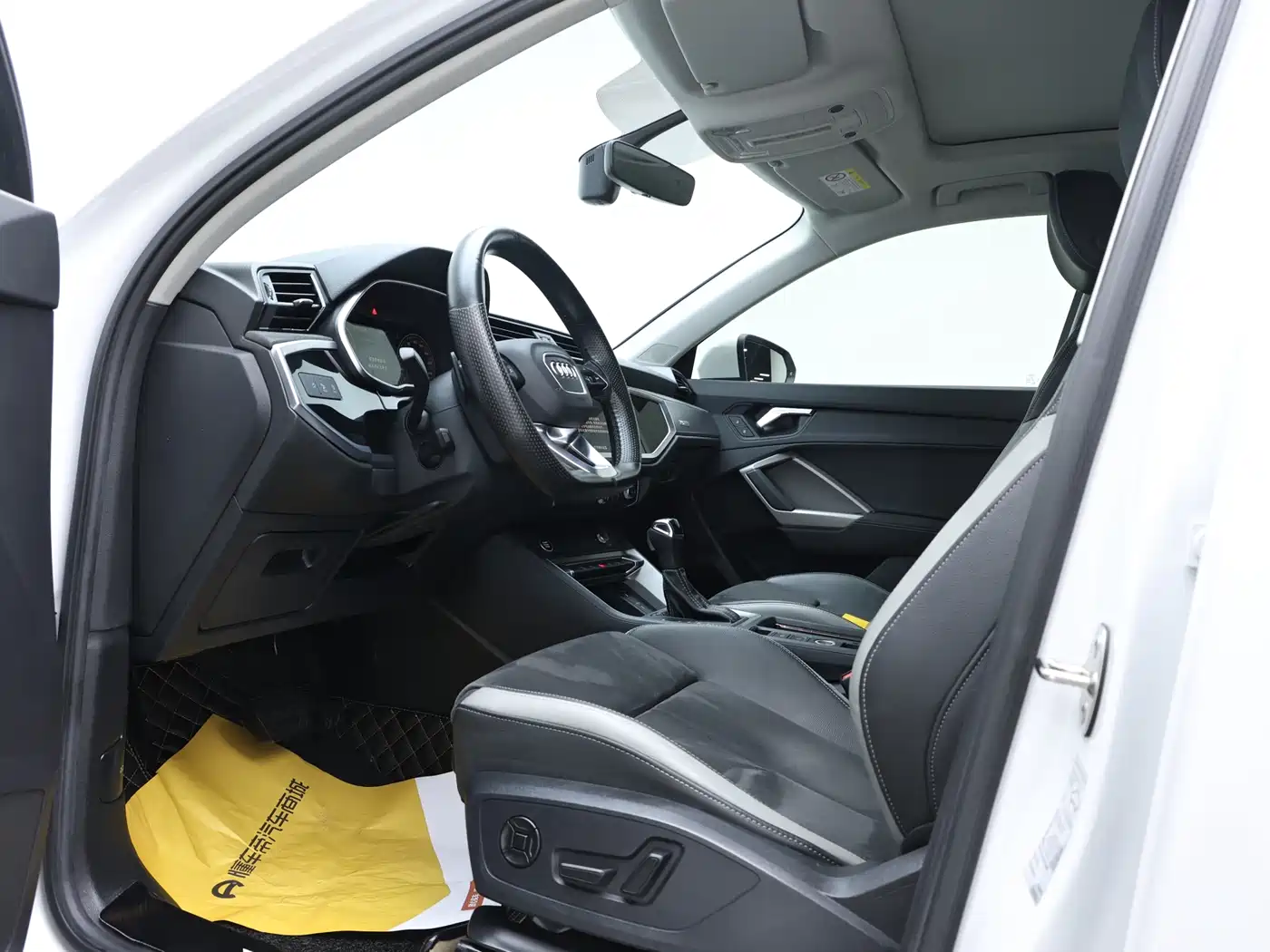 Audi Q3 2022 35 TFSI Fashion Dynamic фото 9