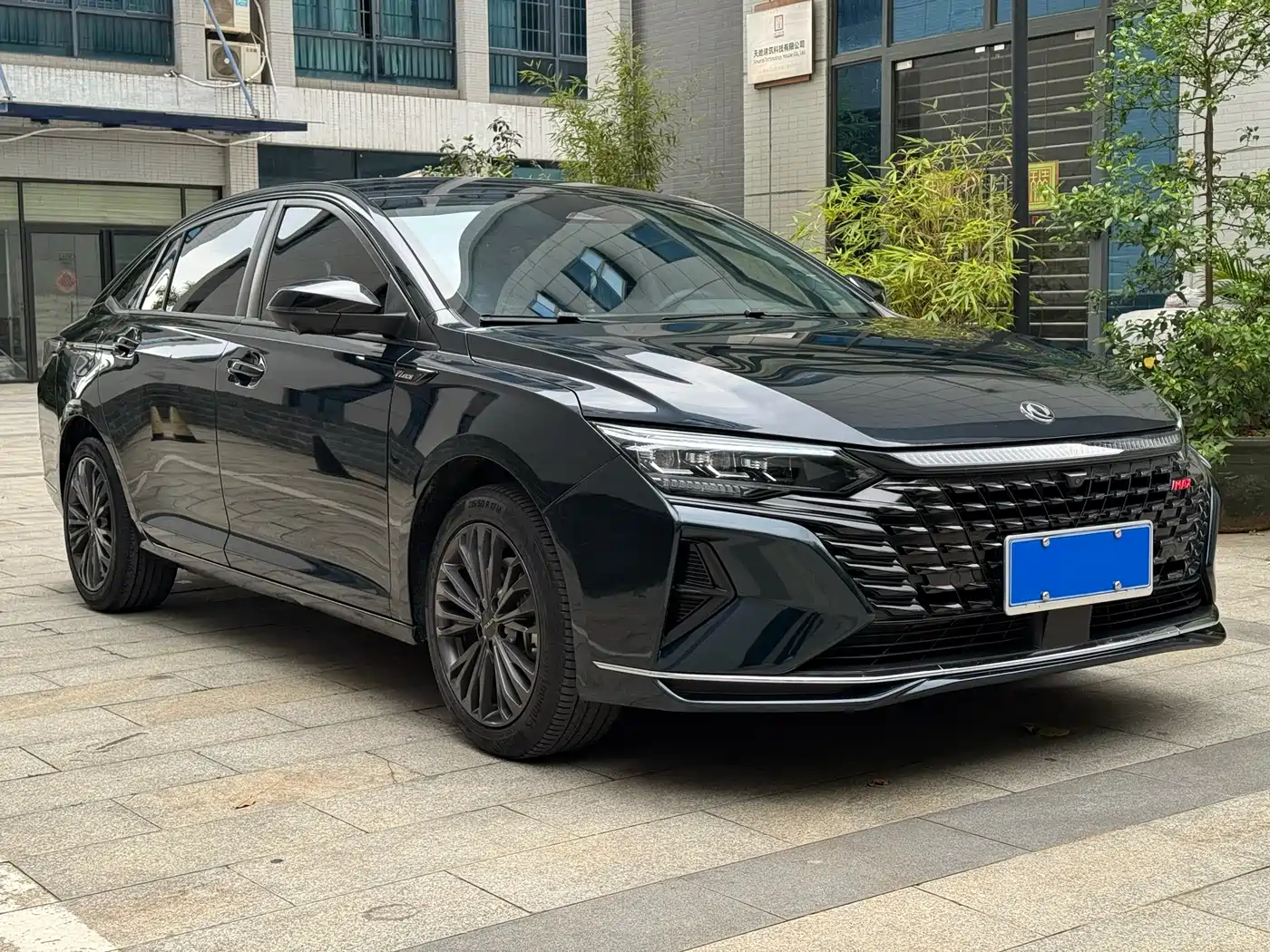 Dongfeng Aeolus Yixuan MAX 2022 2021 1.5T Super Cool Dad Edition