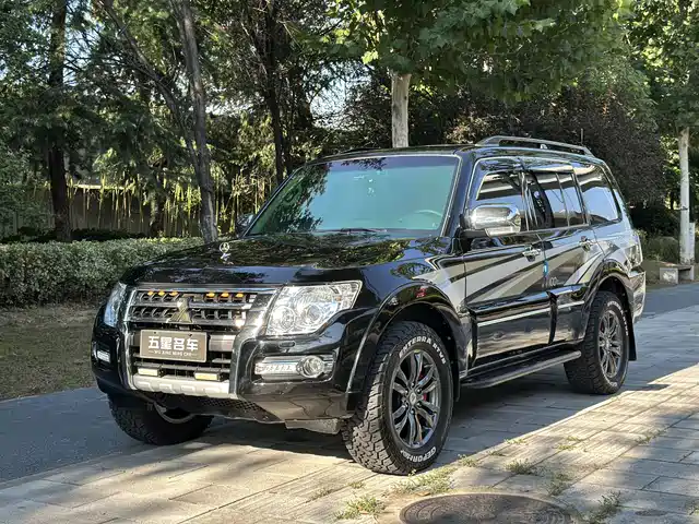 Mitsubishi Pajero (Import) 2018 3.0L Automatic Luxury Edition