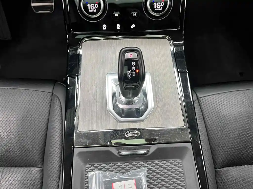 Land Rover Range Rover Evoque 2021 Range Rover Evoque L 249PS R-Dynamic S Performance Edition фото 6