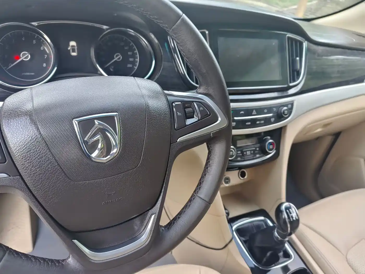 Фото 6 - Baojun 730
