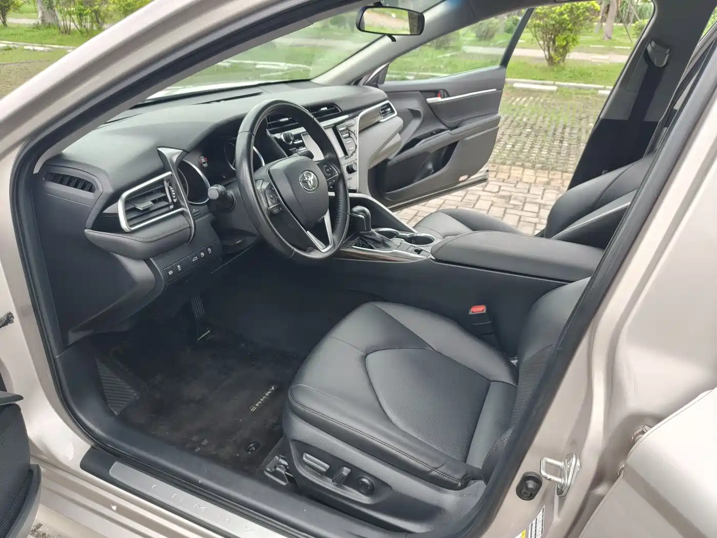 Toyota Camry 2018 2.0G Luxury Edition фото 13
