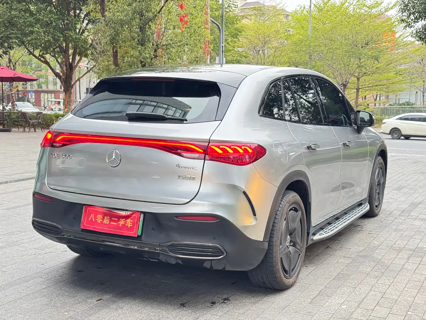 MERCEDES-BENZ EQE SUV