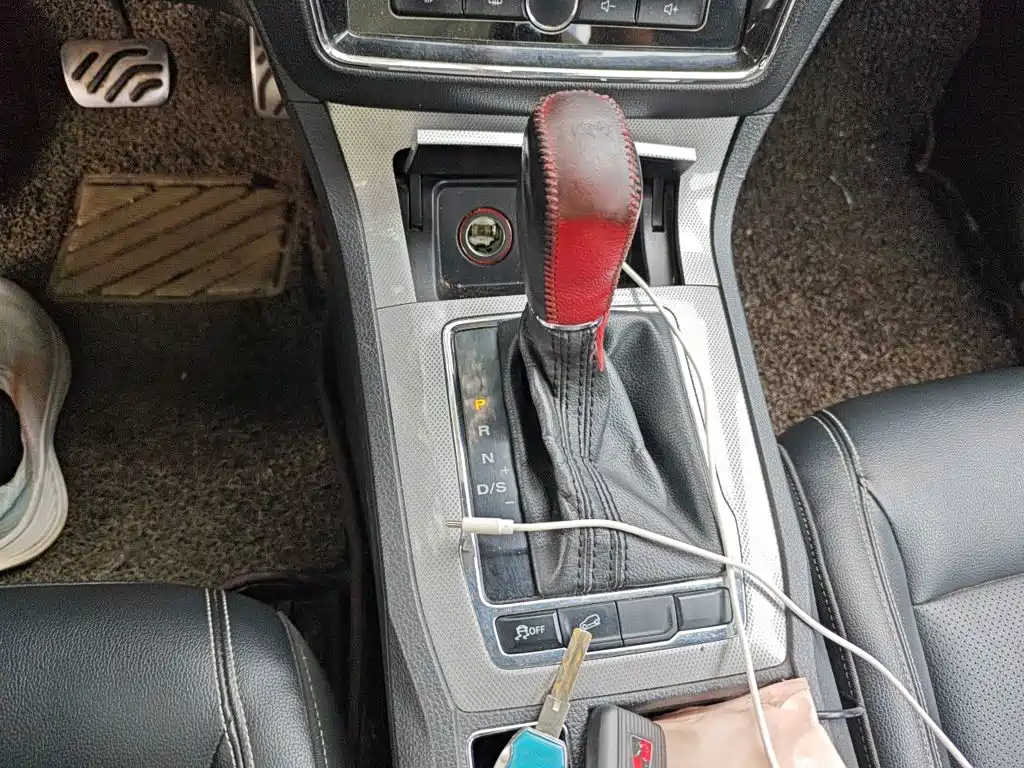 Roewe RX5 2016 2016 20T 2WD Automatic Internet Smart Edition