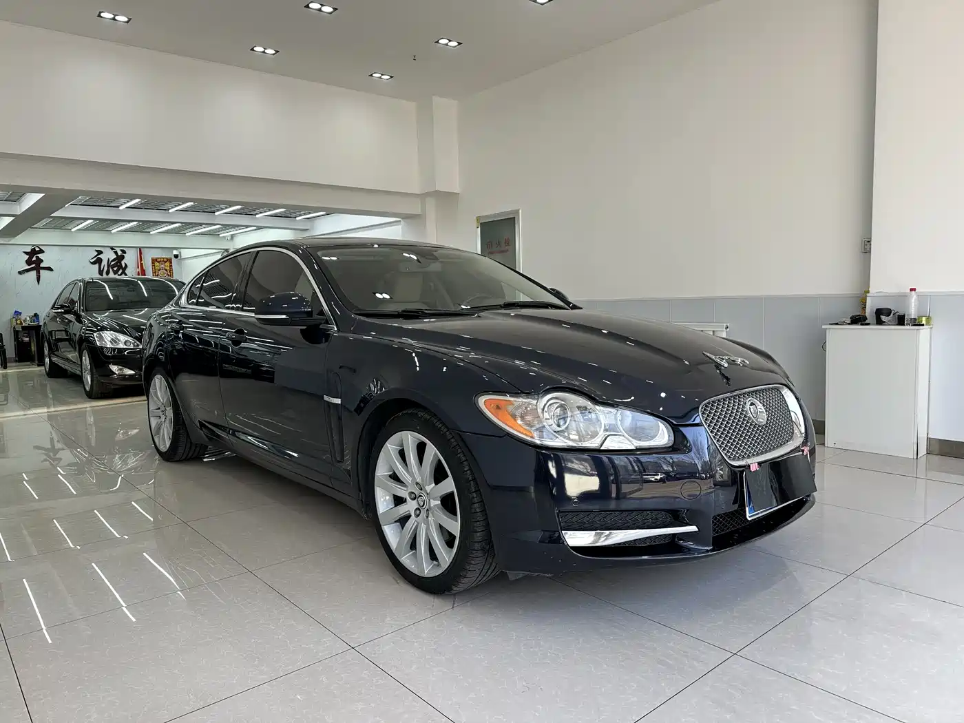 Jaguar XF 2009 2009 Model XF 3.0L V6 Luxury Edition