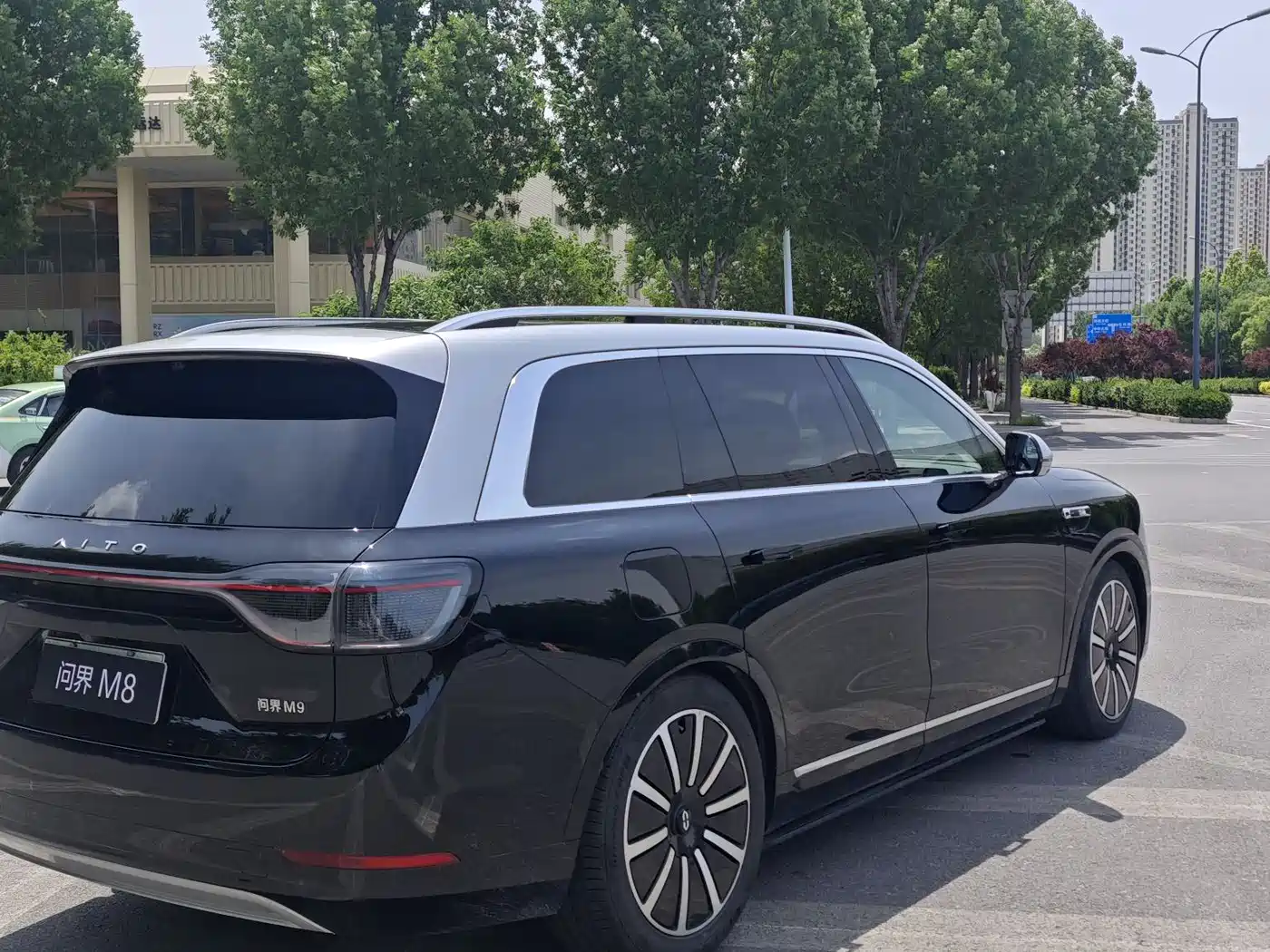 AITO Wenjie AITO M9 2024 Extended Range Ultra 42kWh 6-Seater фото 11